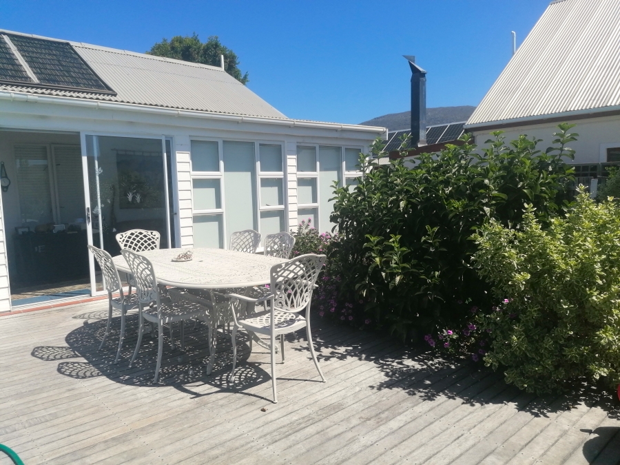 To Let 3 Bedroom Property for Rent in Milkwood Park Western Cape